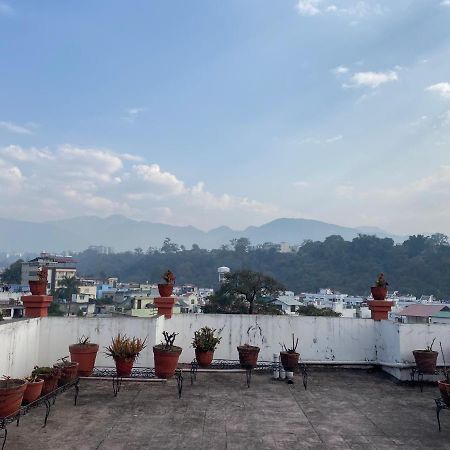 Hotel O Hya'S Homestay Dehradun Zewnętrze zdjęcie