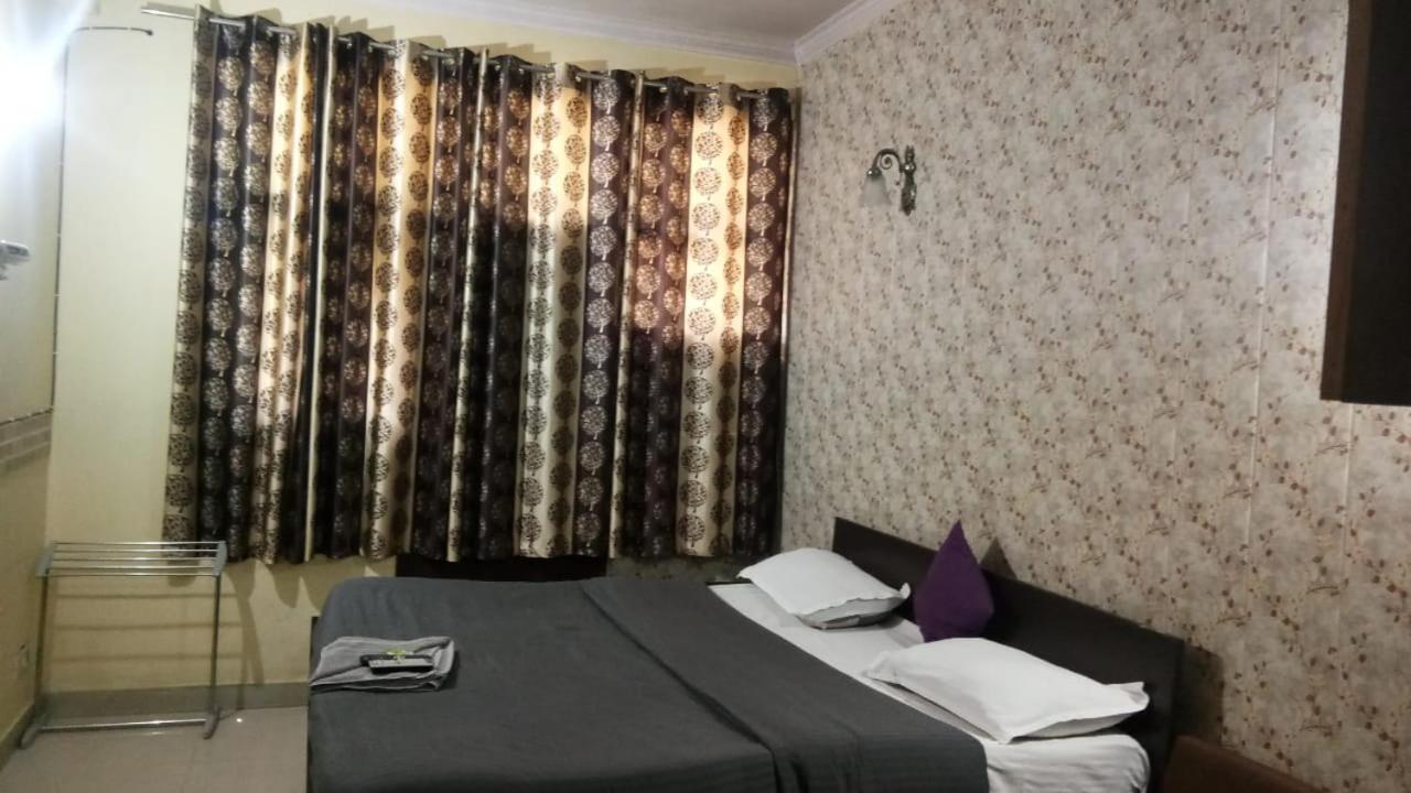 Hotel O Hya'S Homestay Dehradun Zewnętrze zdjęcie