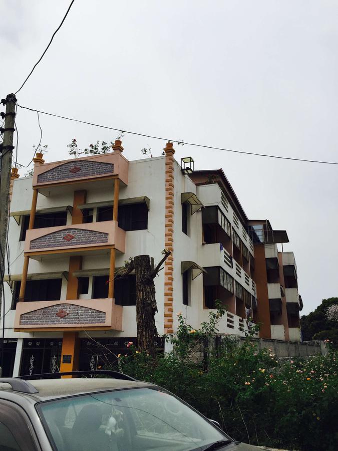 Hotel O Hya'S Homestay Dehradun Zewnętrze zdjęcie