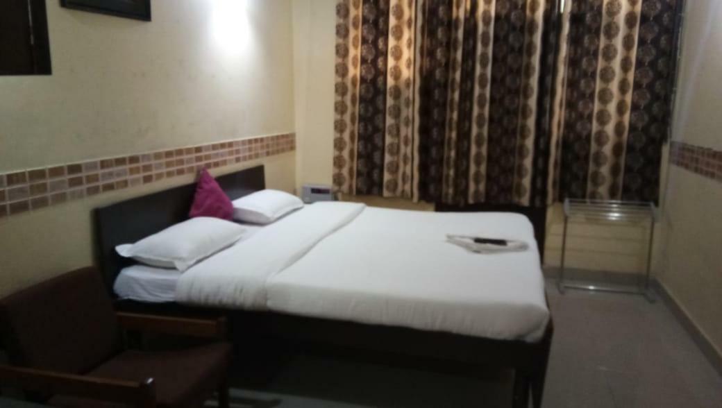 Hotel O Hya'S Homestay Dehradun Zewnętrze zdjęcie